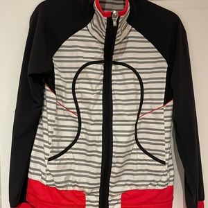 Lululemon lightweight jacket size 6 in white and gray stripes and black sleeve